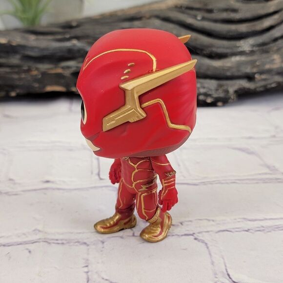 Funko Pop! Movies: DC Comics - The Flash 1333 - Picture 6 of 12